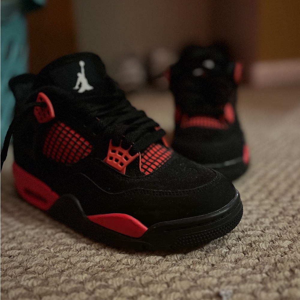 Air Jordan 4 Retro Red Thunder